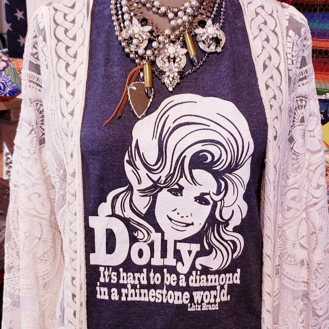 DOLLY - IT'S HARD TO BE A DIAMOND IN A RHINESTONE WORLD  - SSCT